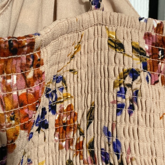 Xhilaration tan floral pantsuit jumpsuit size Medium - Picture 7 of 15